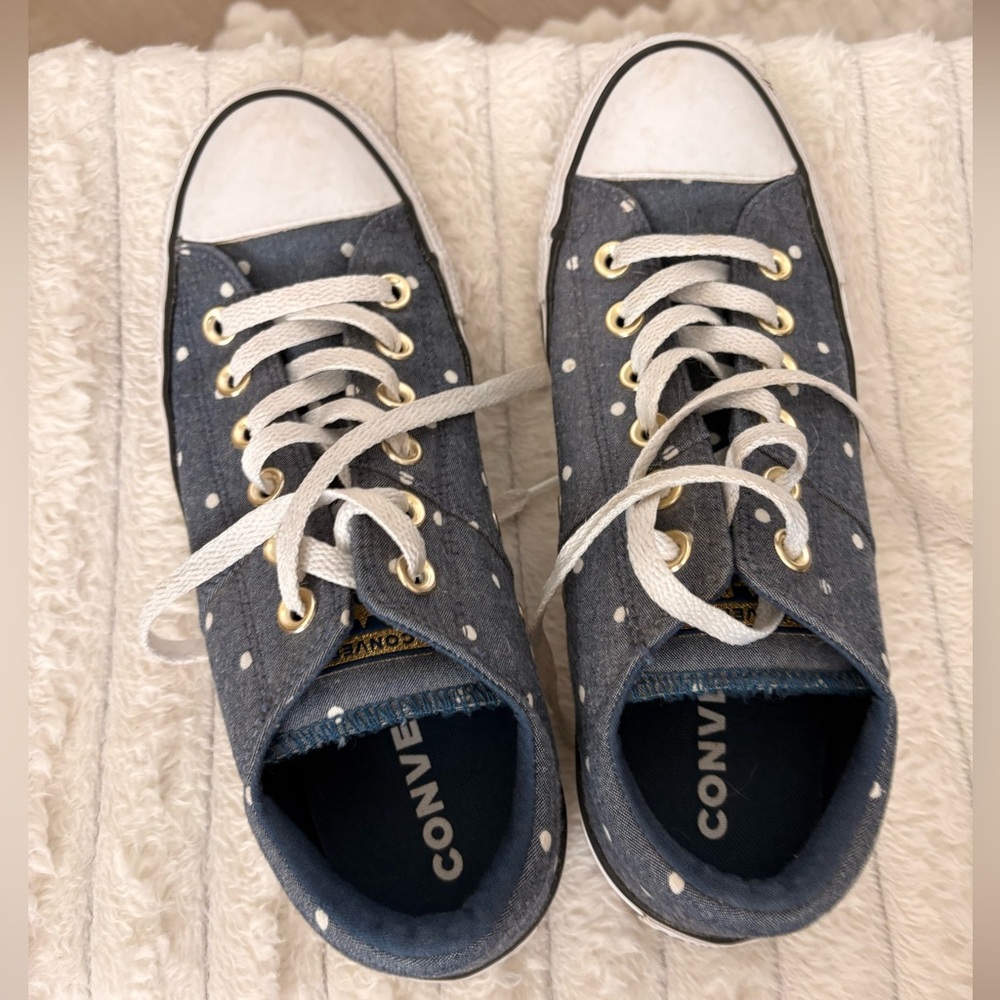Converse Blue and White Polka Dot Sneakers